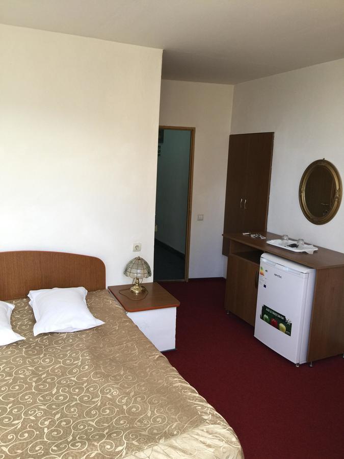 Hotel Rares Botosány Kültér fotó