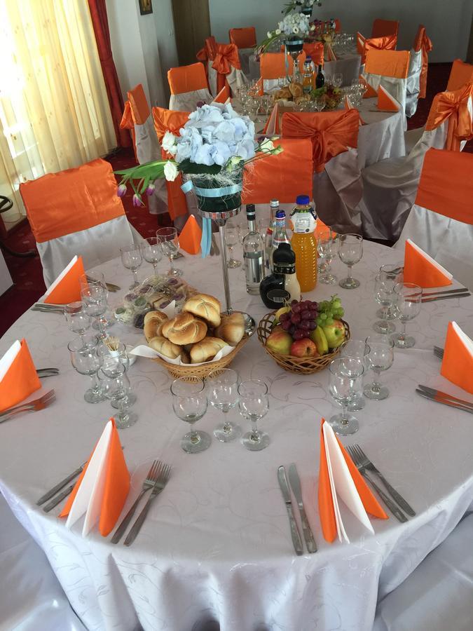 Hotel Rares Botosány Kültér fotó